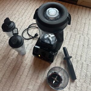 Premium Vitamix Explorian E320+ Black Blender with Accessories MODEL: VM0197